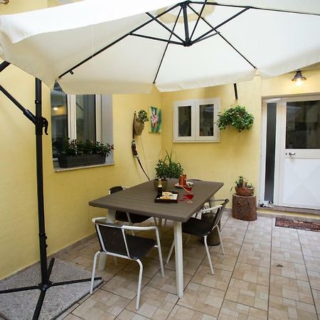 Elegance House Apartment Castellammare di Stabia Exterior photo